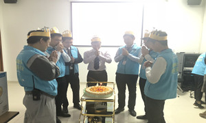 光谷店第四季度“暖心”生日會(huì)圓滿舉行